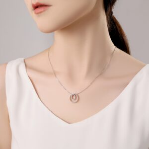 oval in a circle diamond necklace