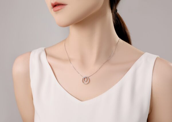 oval in a circle diamond necklace